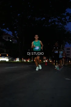 Runner Photo 4172475