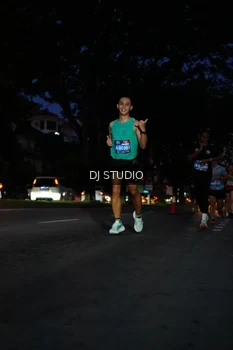Runner Photo 4172478