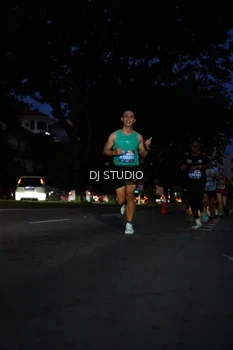 Runner Photo 4172479