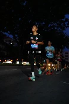 Runner Photo 4172496