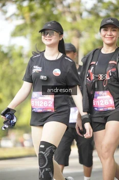 Runner Photo 4174400