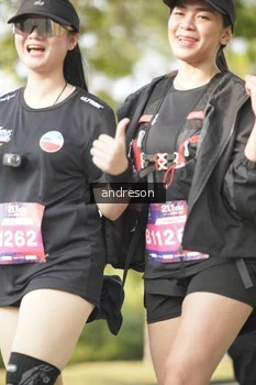 Runner Photo 4174415