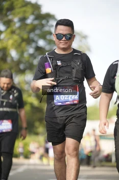 Runner Photo 4174451