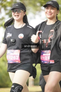 Runner Photo 4174452