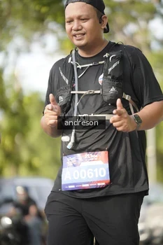 Runner Photo 4174463