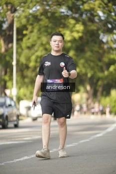 Runner Photo 4174469