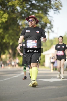 Runner Photo 4174493