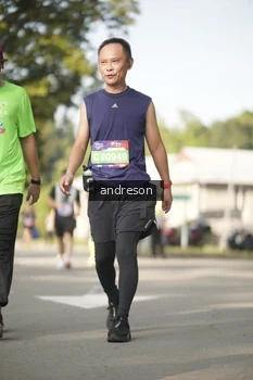Runner Photo 4174496