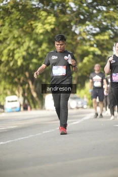 Runner Photo 4174592