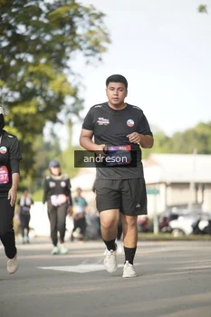 Runner Photo 4174603