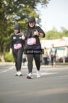 Runner Photo 4174634