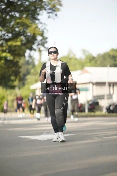 Runner Photo 4174690