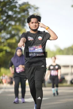 Runner Photo 4174705