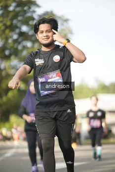 Runner Photo 4174715