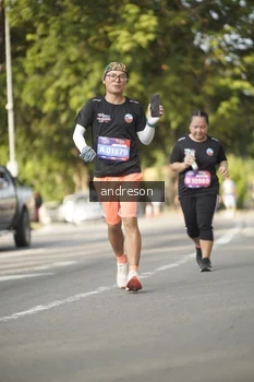 Runner Photo 4174736