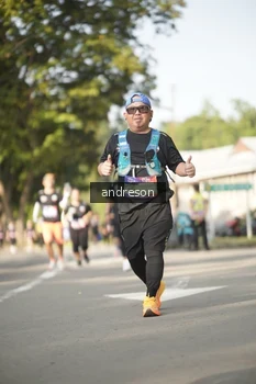 Runner Photo 4174751