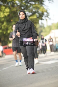 Runner Photo 4174850