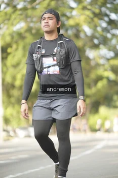 Runner Photo 4175318