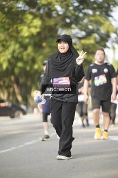 Runner Photo 4176057
