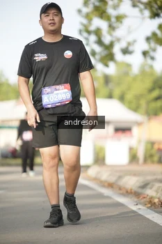Runner Photo 4176058