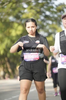 Runner Photo 4176370
