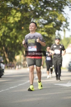 Runner Photo 4177557