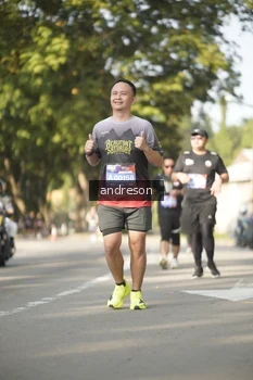 Runner Photo 4177564