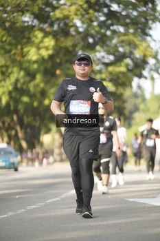 Runner Photo 4177570