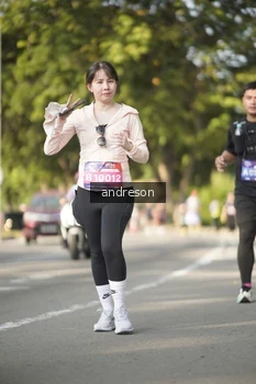 Runner Photo 4177606
