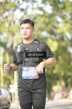 Runner Photo 4177653
