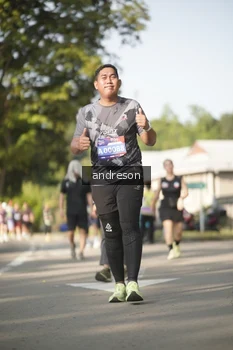 Runner Photo 4177665