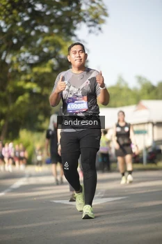 Runner Photo 4177668