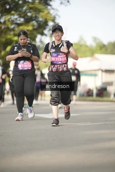 Runner Photo 4180477