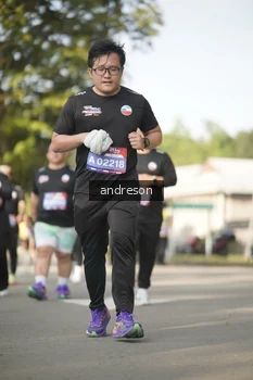 Runner Photo 4181844