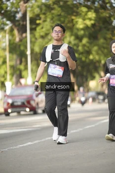 Runner Photo 4182135