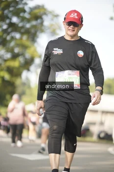 Runner Photo 4183251