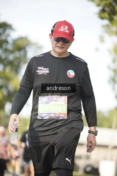Runner Photo 4183254