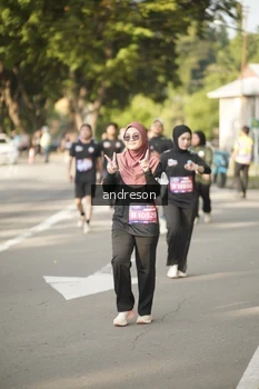 Runner Photo 4183619