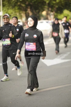 Runner Photo 4183631