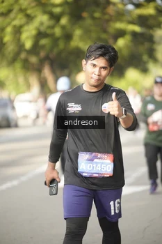 Runner Photo 4183633