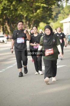 Runner Photo 4183643