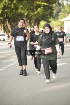 Runner Photo 4183647