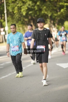 Runner Photo 4183660