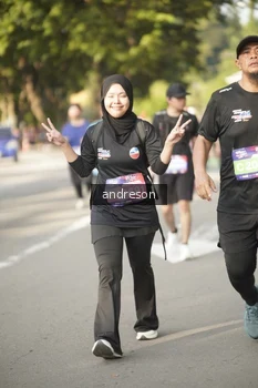 Runner Photo 4183661