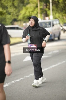 Runner Photo 4183673