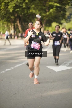Runner Photo 4183691
