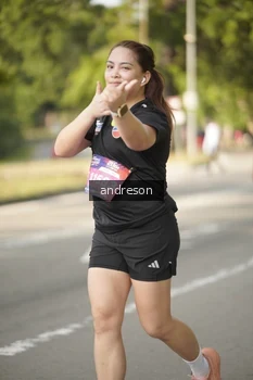 Runner Photo 4183705