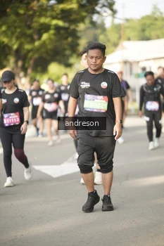 Runner Photo 4183733