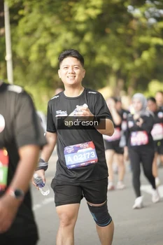 Runner Photo 4183736