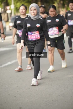Runner Photo 4183740